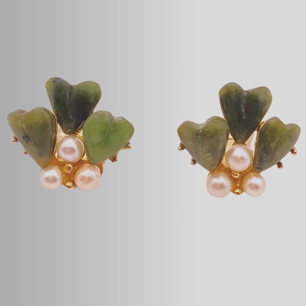 Vintage Swoboda Nephrite Jade Hearts & Pearls Signed Clip-On Earrings Goldtone